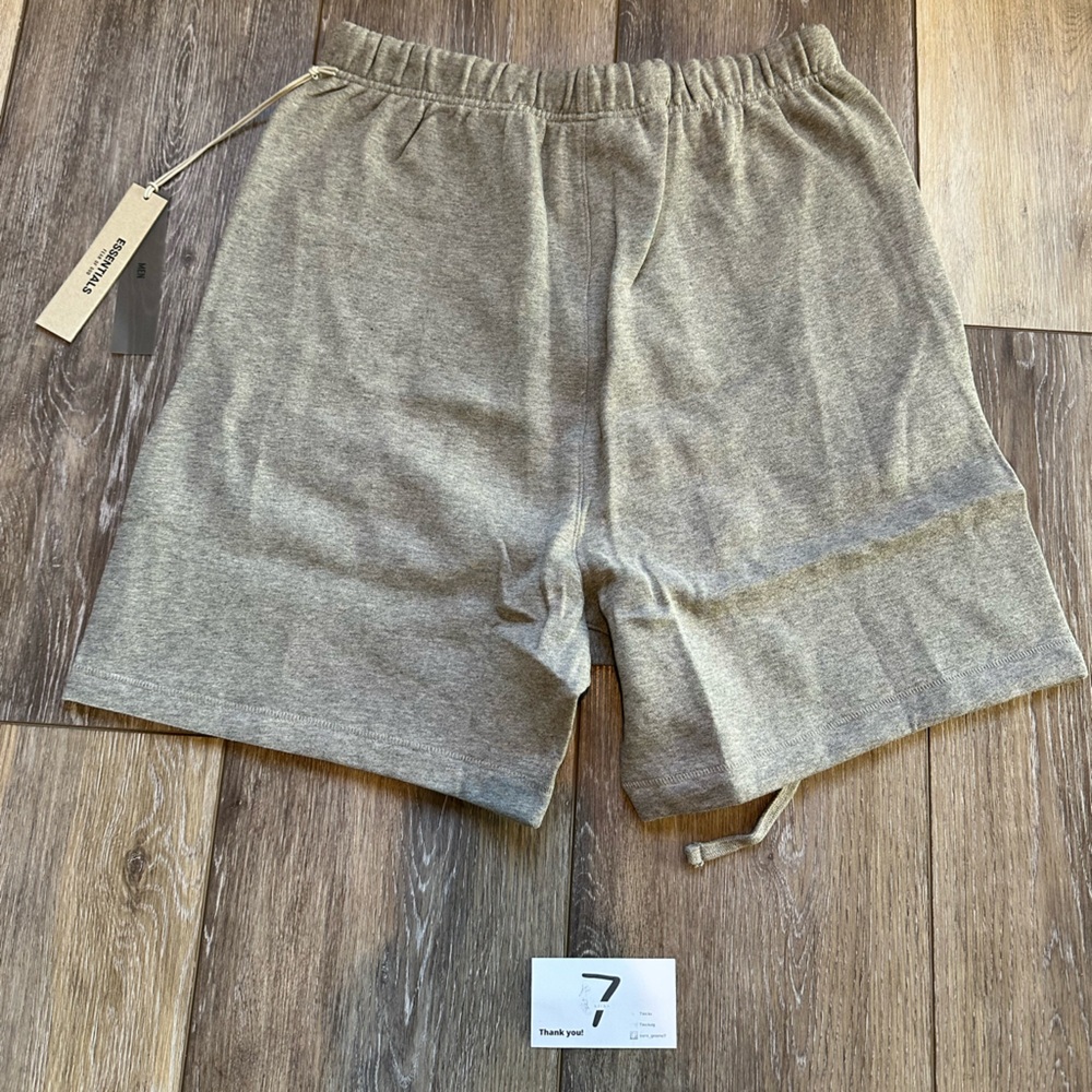 Essentials Fear Of God shorts Dark Oat - Picture 3 of 3